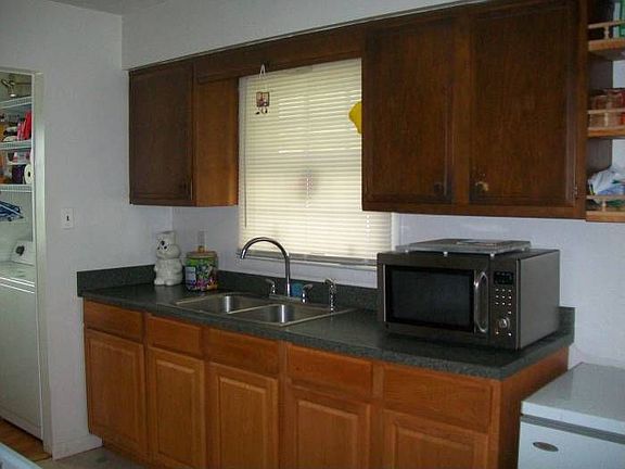 5th image of 168 Hager Ave