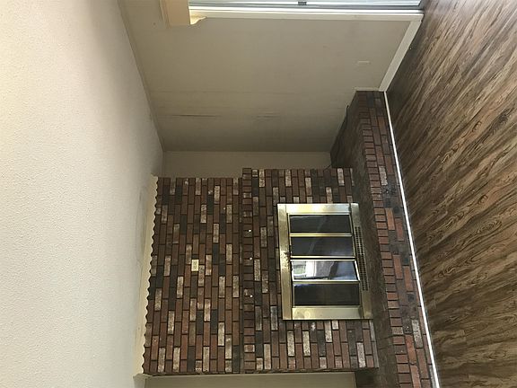2nd image of 211 Abbie Ln