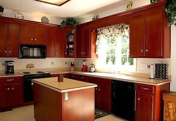 4th image of 109 McDonald Cir