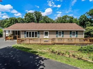 4 White Birch Ln, Beacon Falls, CT 06403