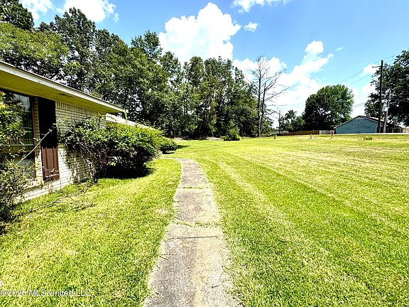 5th image of 5050 Forest Hill Rd