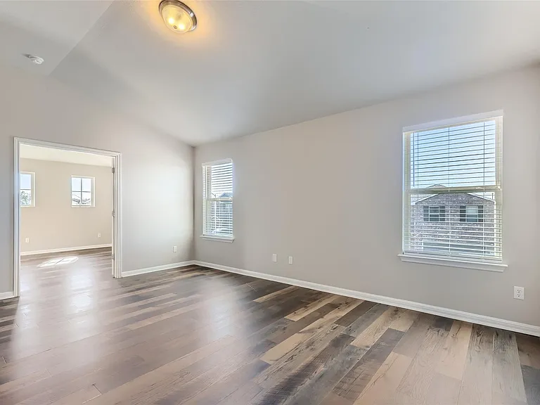1505 Everts St — Photo 21
