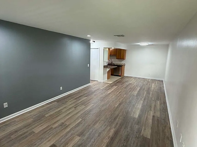 3094 Plaza Terrace Dr — Photo 3