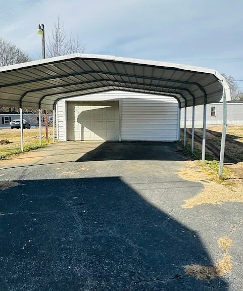 3604 W Dixon Blvd — Photo 4