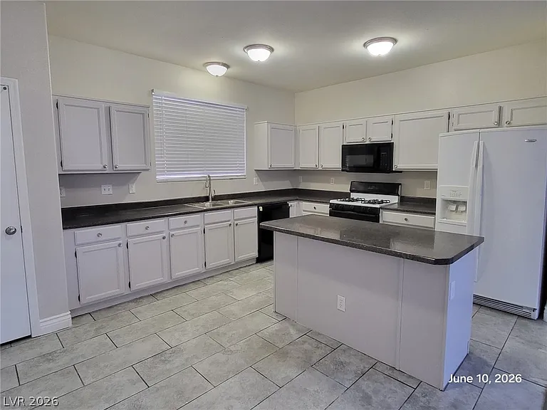 109 Montesol Dr — Photo 7