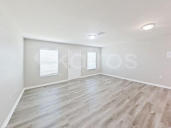 2nd image of 3812 NE 10th Pl