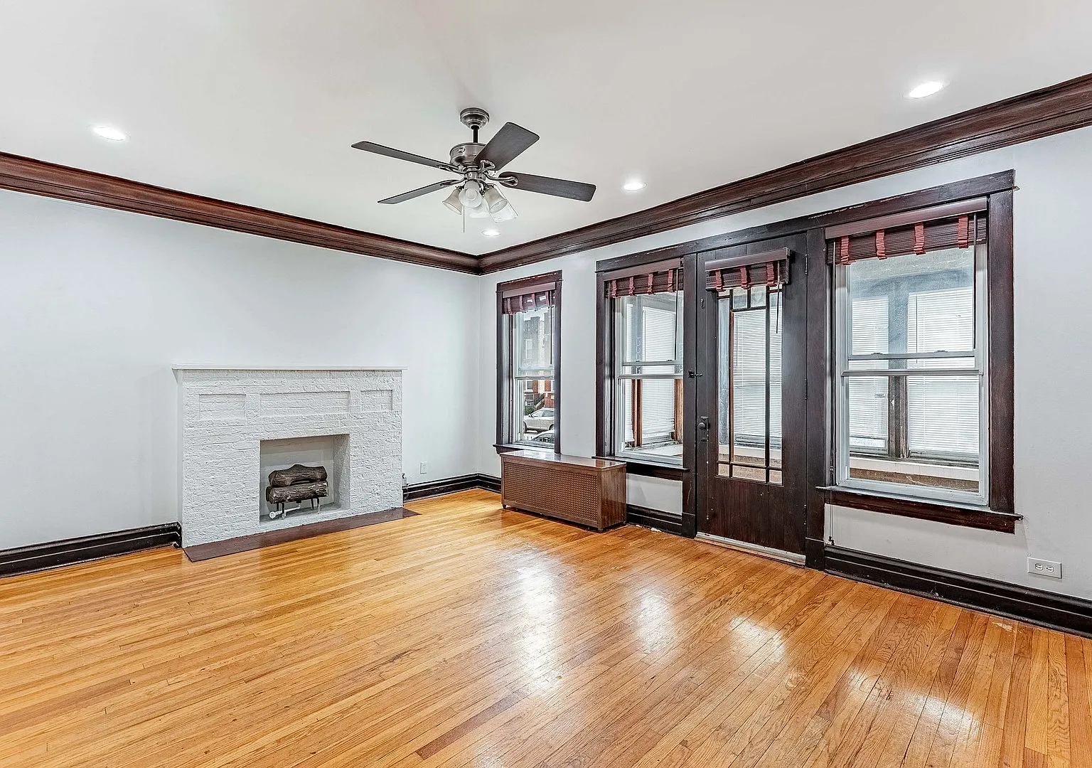 3 bed, 1500 sqft, $1,590 — Photo 4