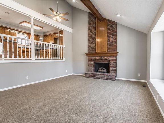 4th image of 1101 Amesbury Ave