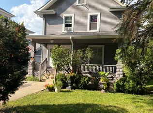 933-935 Garfield Ave, Aurora, IL 60506