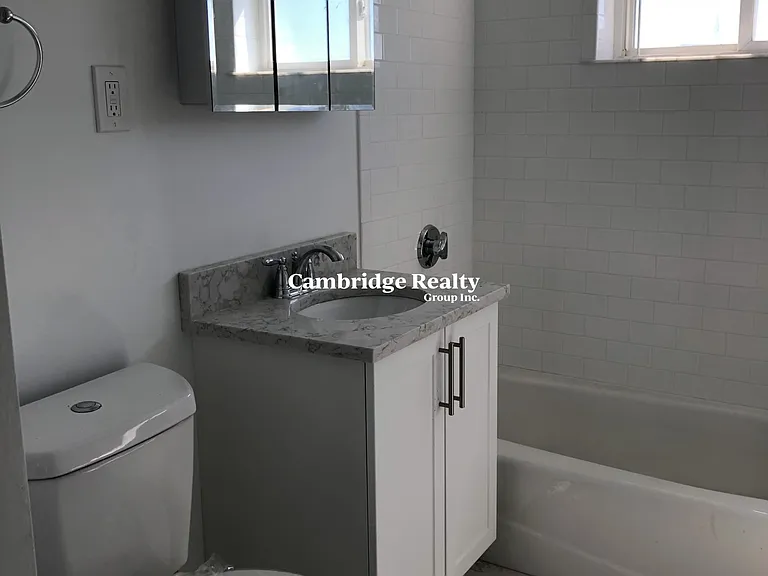 16 Westford St #8T — Photo 19
