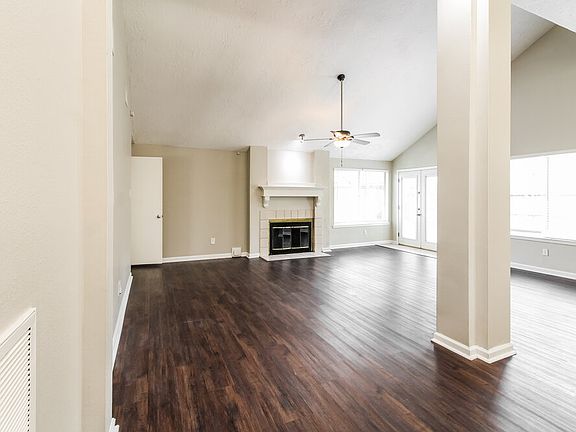 5th image of 3635 Lost Oak Dr