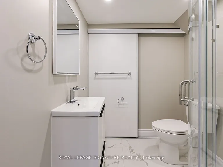 96 Highgate Dr #LOWER LEVEL B — Photo 17