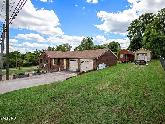 5th image of 2231 Holbrook Dr