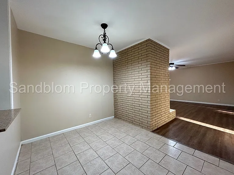 5766 S 80th East Ave — Photo 8