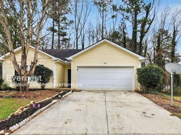 325 Bridgeport Ln