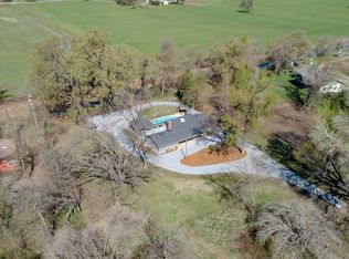 5904 Flying Mane Ln, Anderson, CA 96007