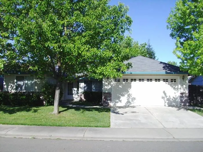 568 Ewell Ct photo 1