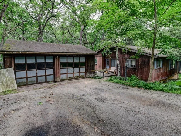 2347 White Oak Trl, Oregon, WI 53575