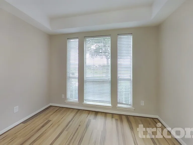 8523 W Highlands Xing — Photo 5