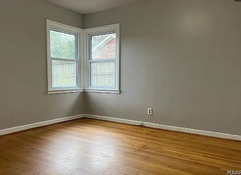 702 Cliff Rd — Photo 6