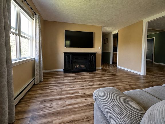 2nd image of 510 W Main St