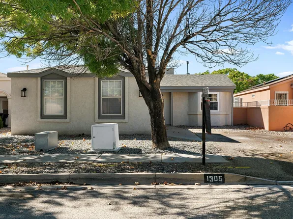 1305 Rebecca Rd NE, Rio Rancho, NM 87144
