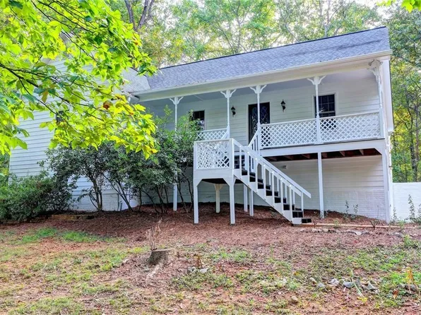 214 Valley Brook Dr, Woodstock, GA 30188