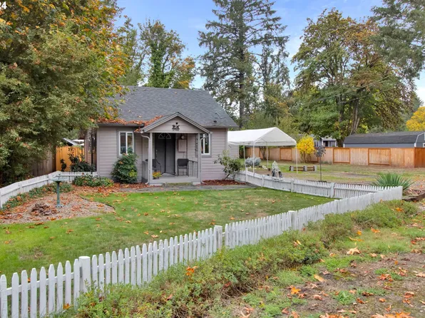 37968 Railroad Ln, Marcola, OR 97454