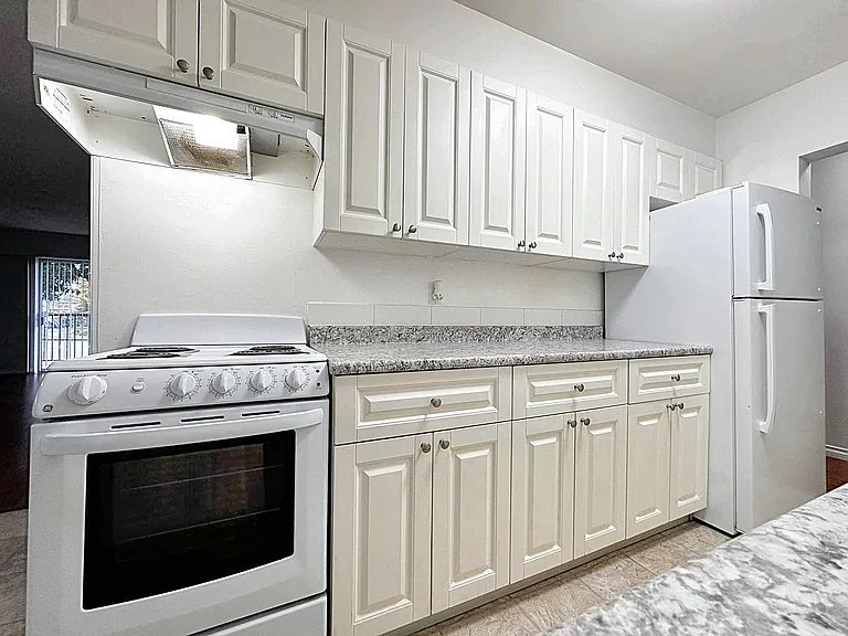 6635 McKay Ave #102 — Photo 12