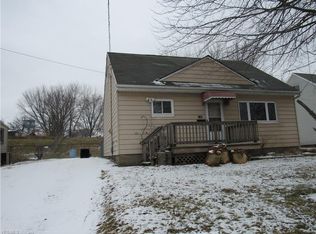1140 High St, Fairport Harbor, OH 44077