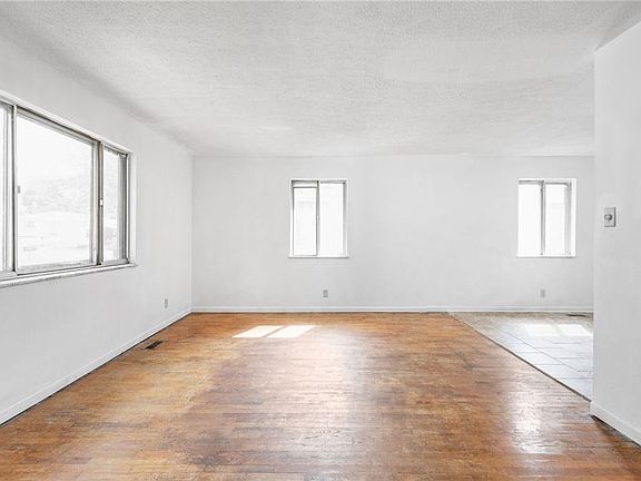 5th image of 333 Gimber Ct
