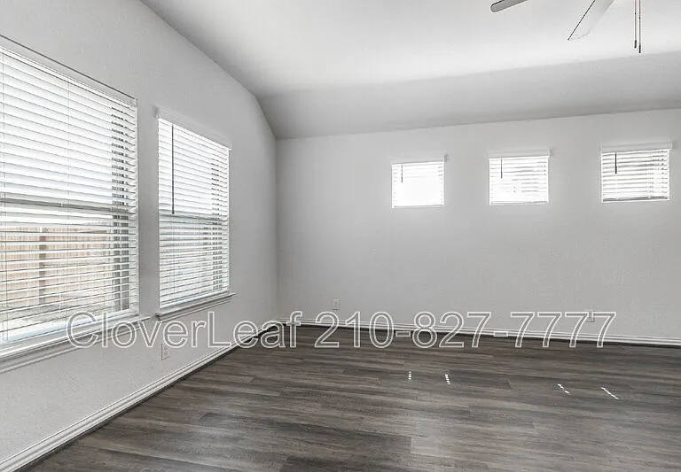 1322 Cool River Ct — Photo 14