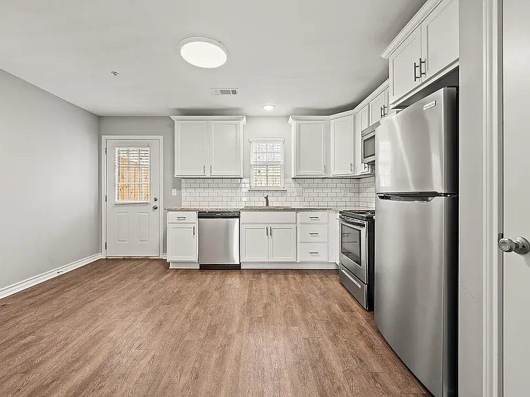 Springwood Townhomes — Photo 4