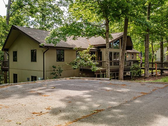 2nd image of 893 Lily Creek Ct