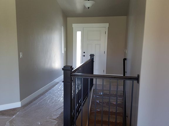 2nd image of 866 W Mountain Peak Dr
