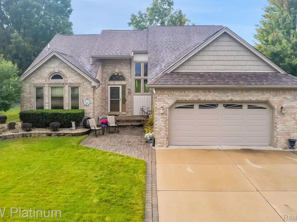 31119 Broderick Dr, Chesterfield, MI 48051