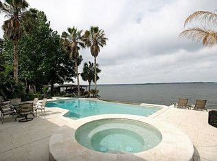 9321 Escondido Dr, Willis, TX 77318