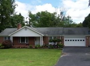 169 Davis St, Lewisburg, WV 24901