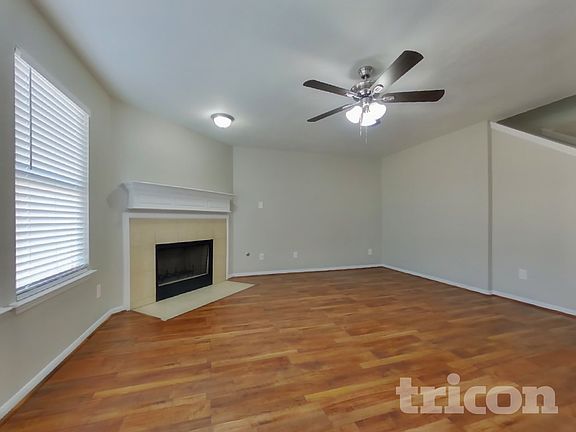 3rd image of 4738 Montclair Hill Ln