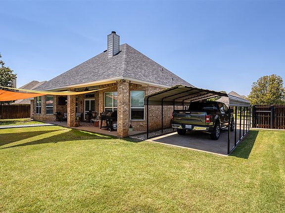 3rd image of 2821 Willow Ridge Cir