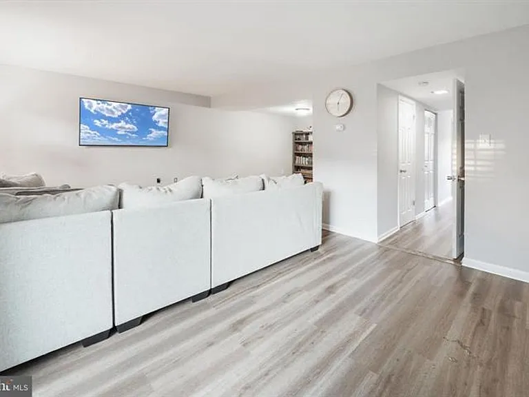 12120 Stoneford Dr — Photo 14