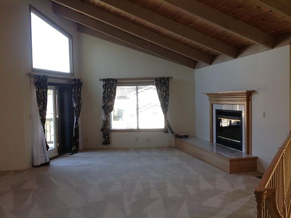 4th image of 328 Miramontes Ave