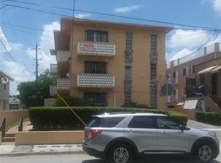 1050 SW 7th St, Miami, FL 33130