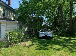 8077 Erdrick St, Philadelphia, PA 19136