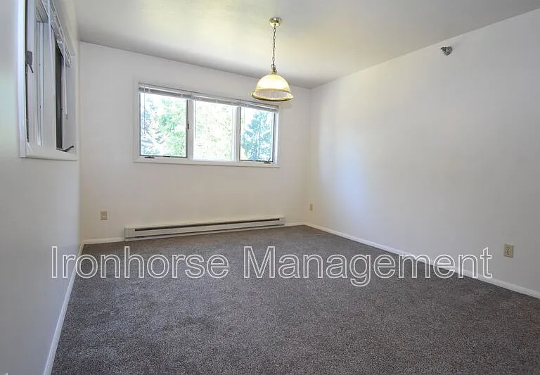 813 W Villard St #71 — Photo 7