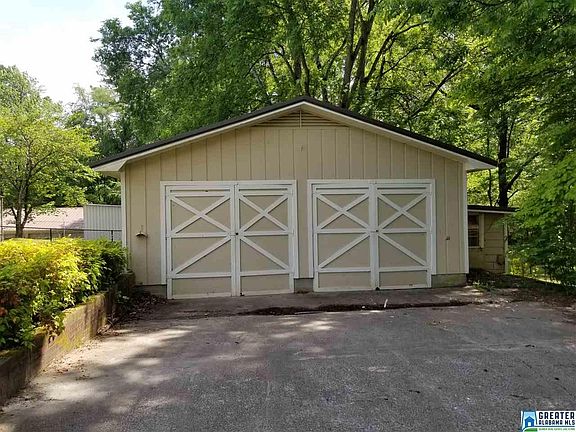 2nd image of 215 Gwen Dr
