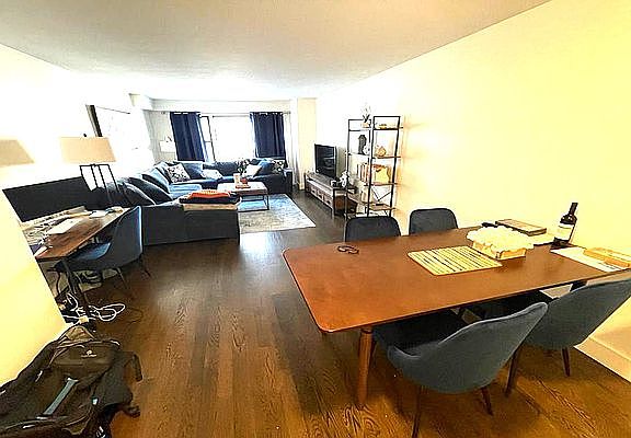 3rd image of 220 E 63rd St APT 5J