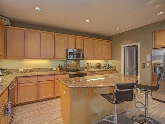 5th image of 3320 Villa Contessa Ct