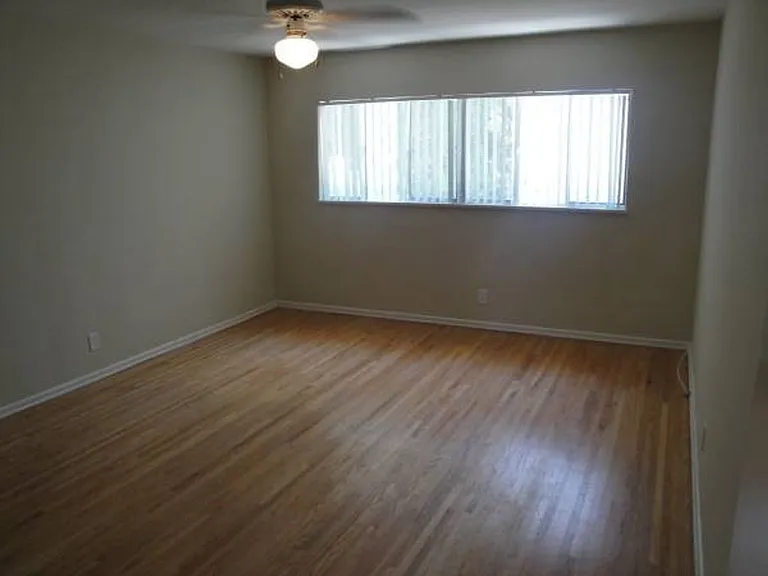 11707 W Sunset Blvd — Photo 6