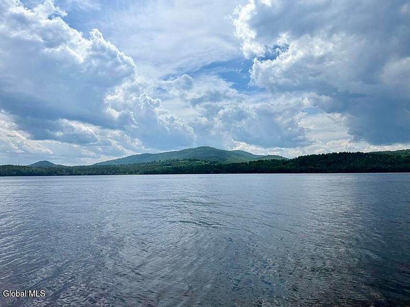 4th image of 213 Adirondack Road